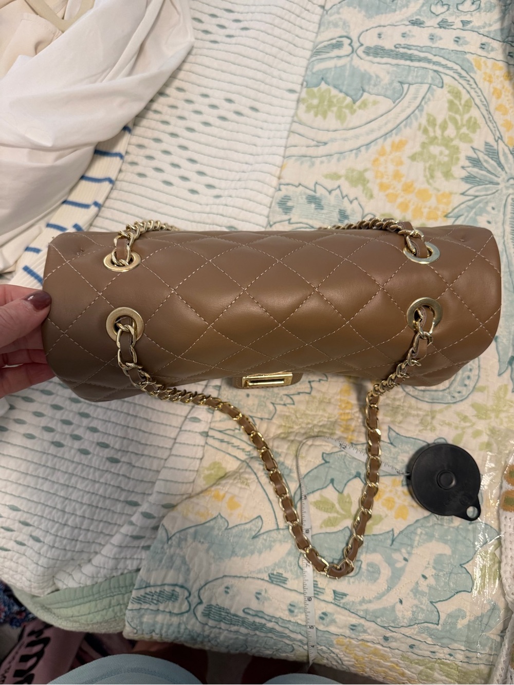 Vera Pelle Quilted Italian Handmade Leather Medium Shoulder Bag, Taupe and Gold - Picture 7 of 7